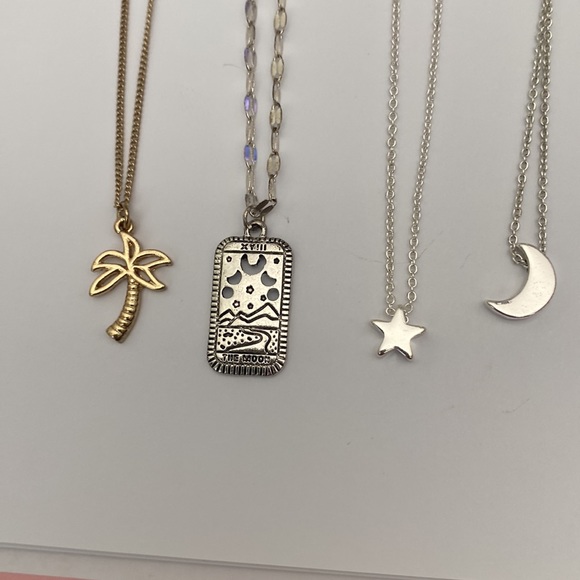 NECKLACE BUNDLE - Picture 2 of 4